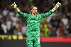 Inter-Milan-Goalkeeper-Yann-Sommer-1-scaled