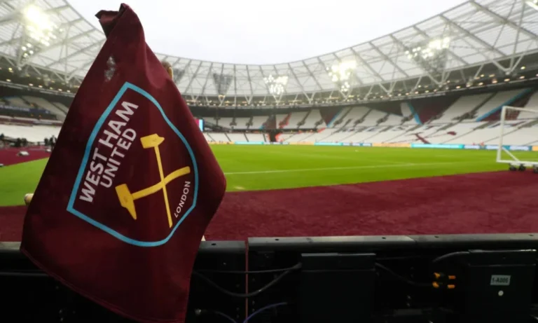 West-Ham-Corner-flag-1000x600