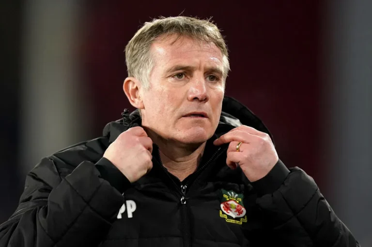 Wrexham-manager-Phil-Parkinson-2048x1365