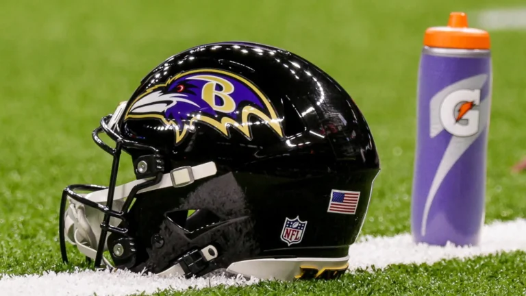 ravens-add-son-ex-super-bowl-champ-training-camp